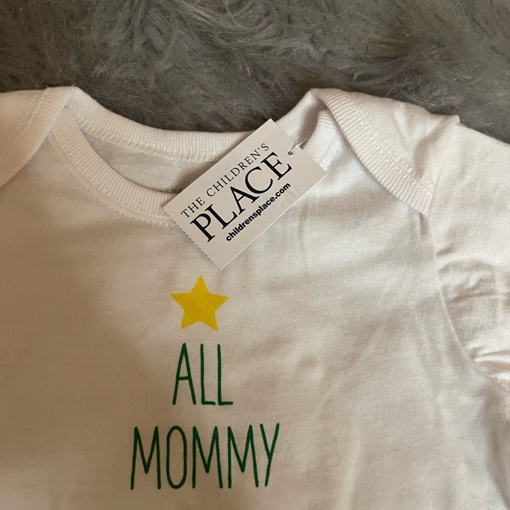 Children’s Place Baby Christmas Onesie - Picture 3 of 4